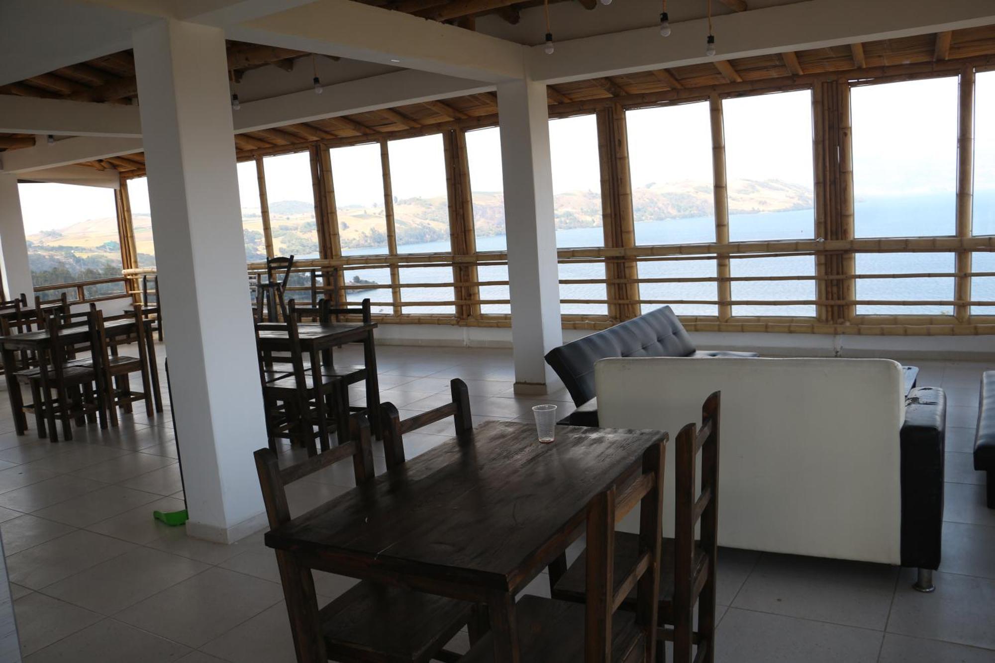Hotel Tota Eliseo Playa Blanca Lago De トタ エクステリア 写真