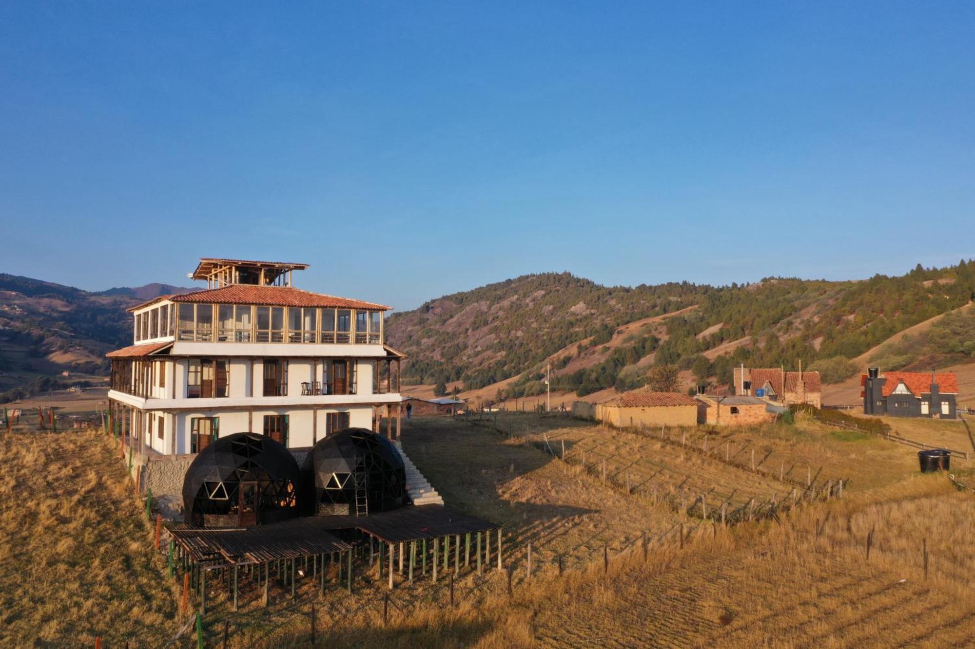 Hotel Tota Eliseo Playa Blanca Lago De トタ エクステリア 写真